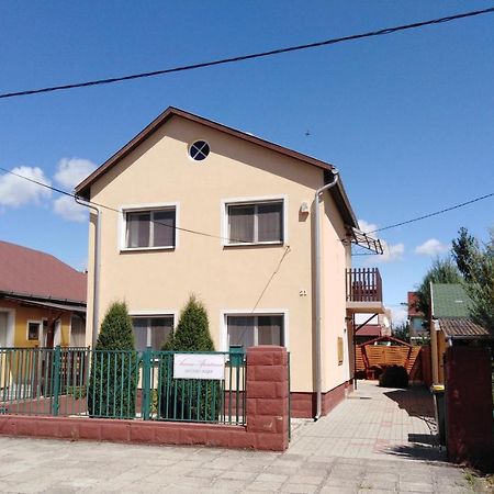 Arinza Apartman Vendeghaz Mezőkövesd Exterior foto