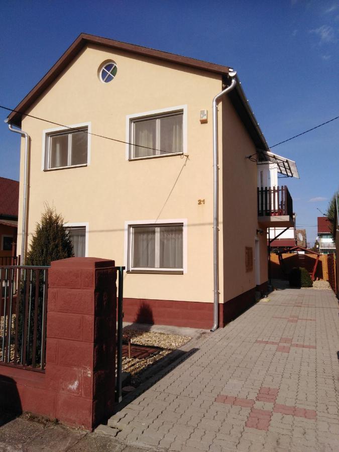 Arinza Apartman Vendeghaz Mezőkövesd Exterior foto