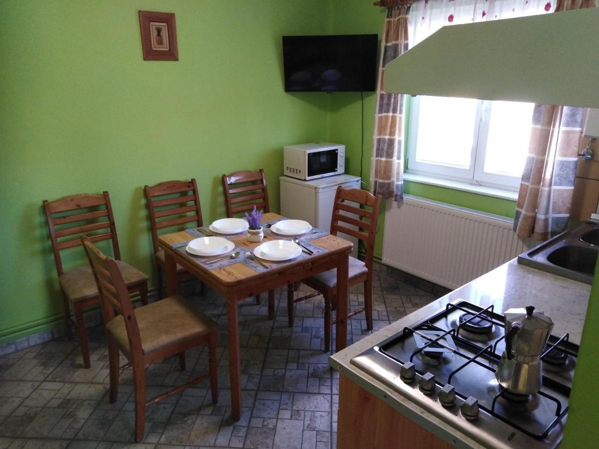 Arinza Apartman Vendeghaz Mezőkövesd Exterior foto